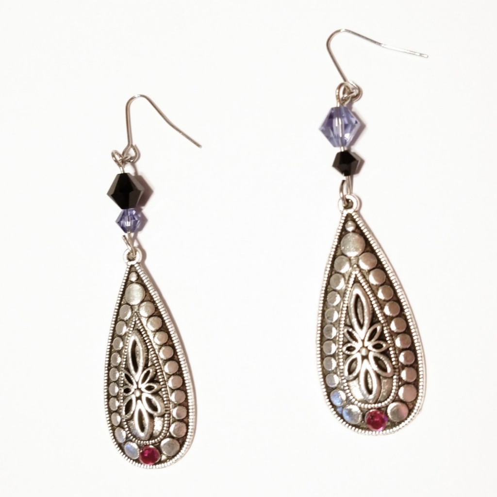 サムのイメージピアス