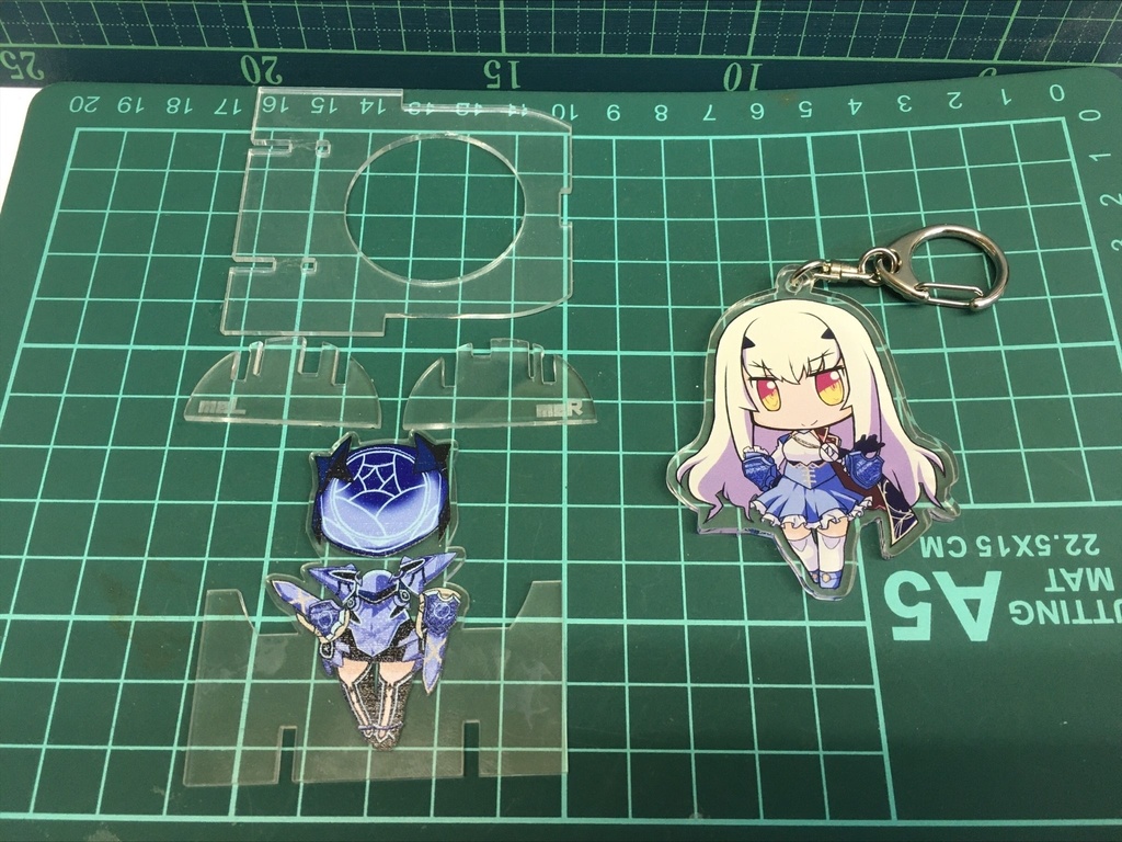 【C99】FGO アクリルフィギュア(組み立て式)