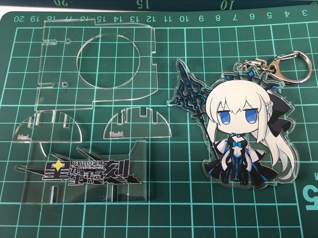 【C99】FGO アクリルフィギュア(組み立て式)