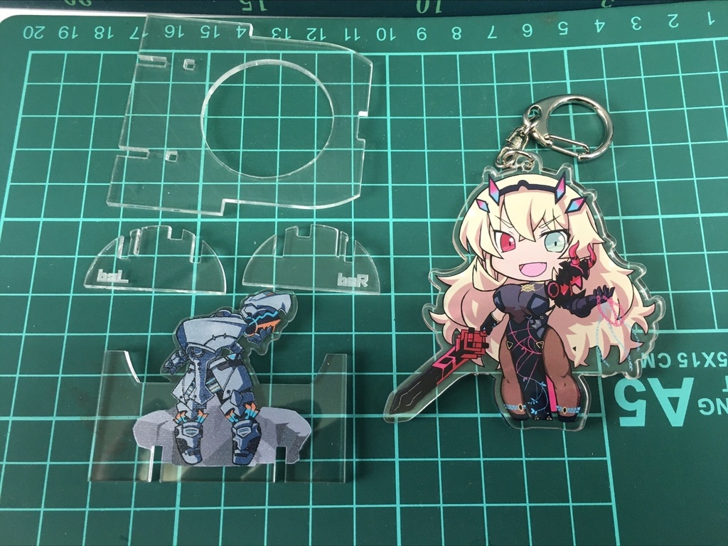 【C99】FGO アクリルフィギュア(組み立て式)