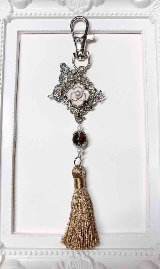 🦋オベロン第2再臨モチーフタッセルチャーム🦋