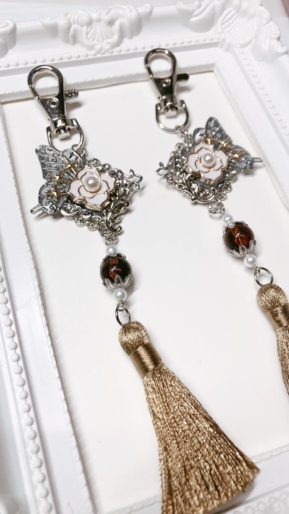 🦋オベロン第2再臨モチーフタッセルチャーム🦋