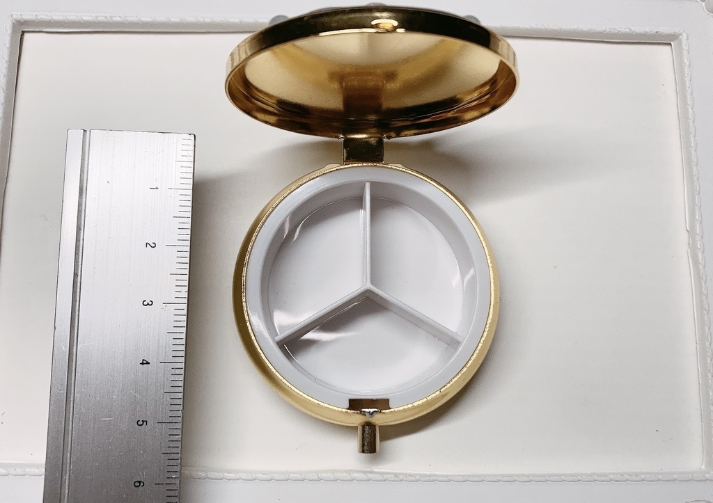 放浪者イメージ小物入れ 金・銀