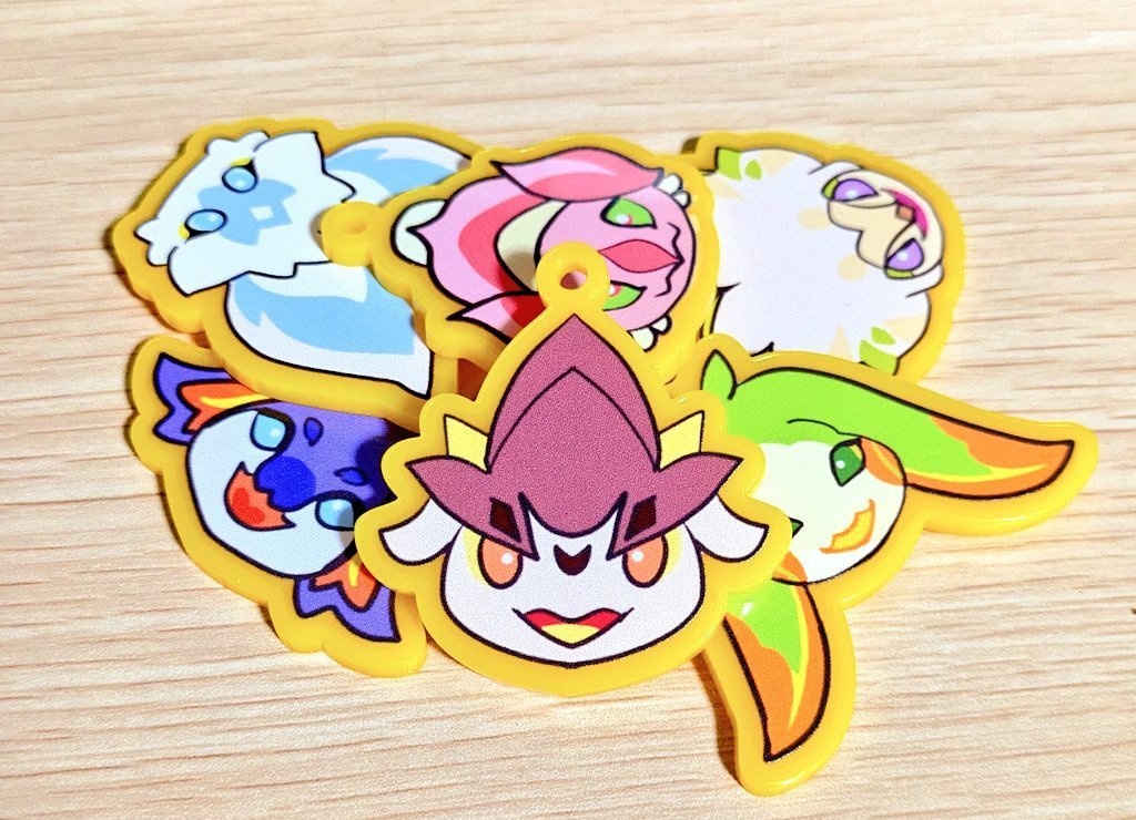 ちび竜ビスケットアクリルキーホルダー