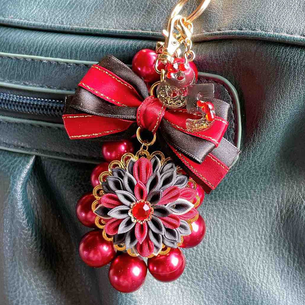 刀剣乱舞 キャラクターイメージ つまみ細工のバッグチャーム(加州清光)