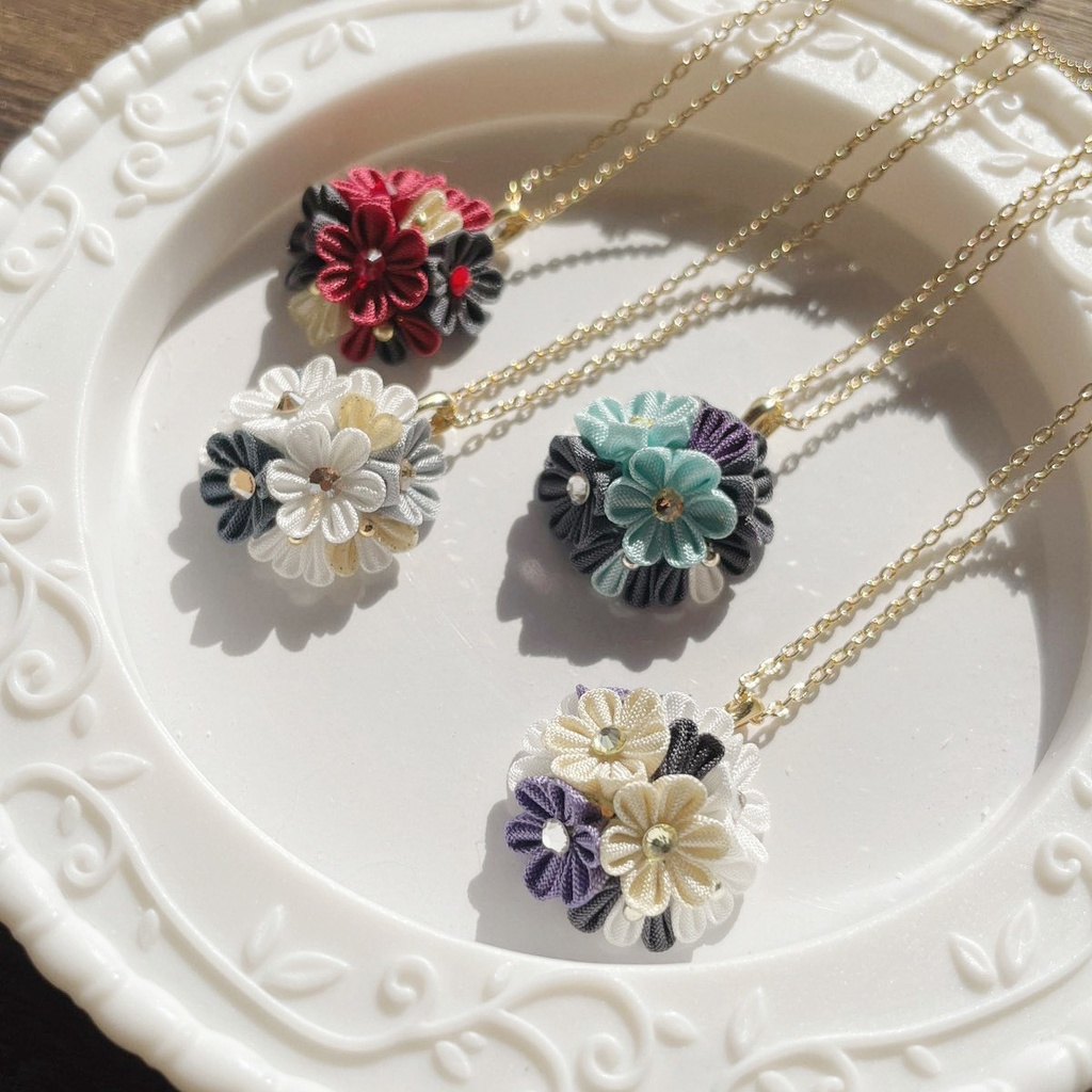 刀剣乱舞イメージ つまみ細工のネックレス「花守り」