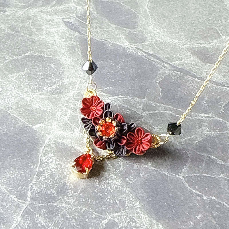 刀剣乱舞 キャラクターイメージ つまみ細工のネックレス 加州清光イメージ