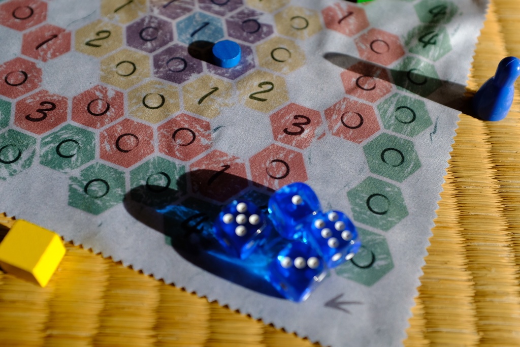 最大7個のダイスを振って7点を目指せ!新感覚すごろくゲーム「双七」