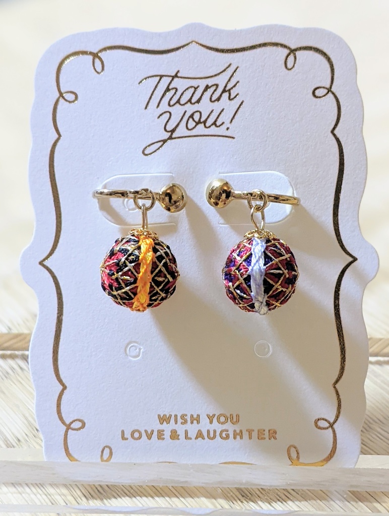 手毬頭飾り 桜ペア(イヤリング、色違い)