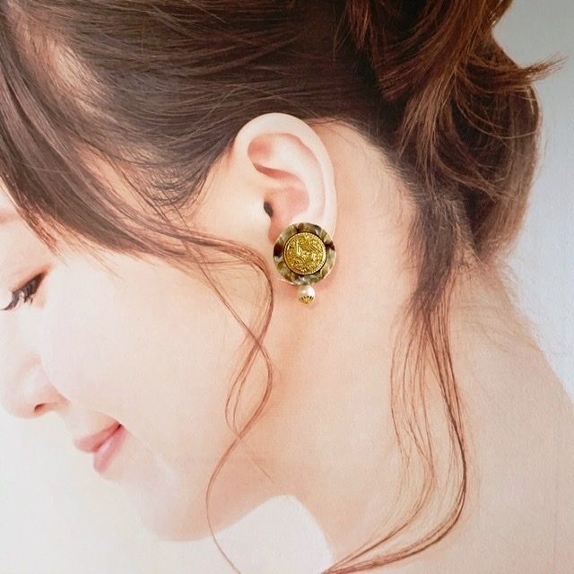 淡水パールとブラウンストーン調のイヤリング