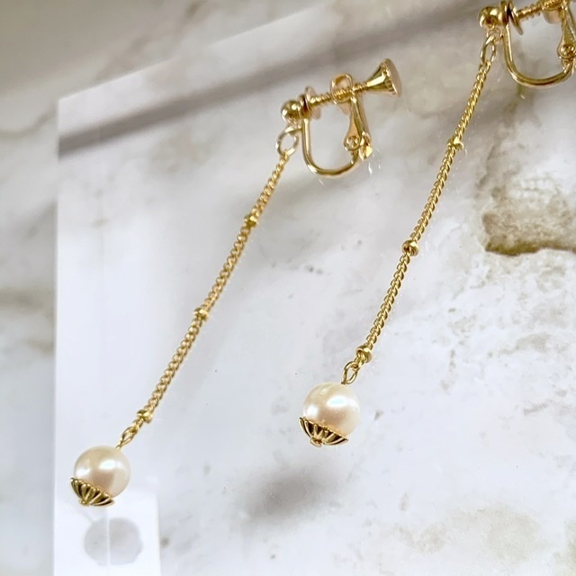 ひとつぶ淡水パールのシンプルイヤリング