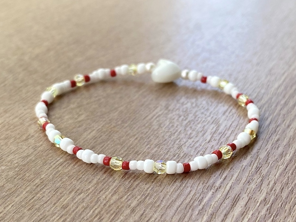 ビーズブレスレット No.115 ヴィンテージビーズ ハート ホワイト レッド