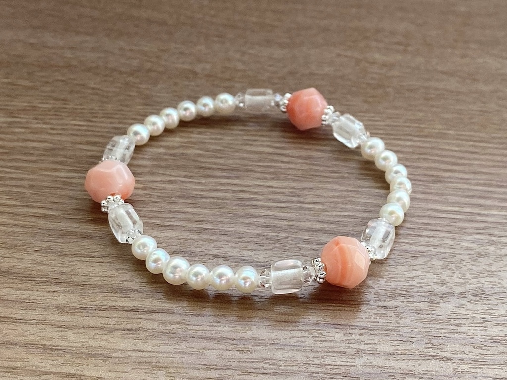 コーラルピンク & パール ブレスレット