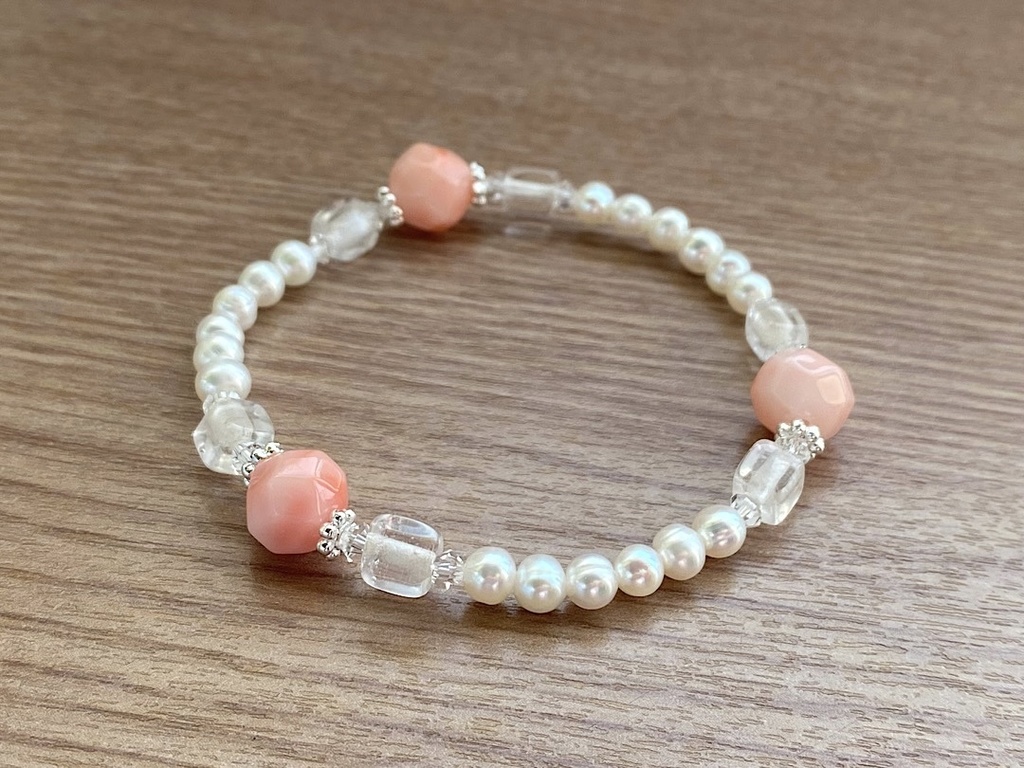 コーラルピンク & パール ブレスレット