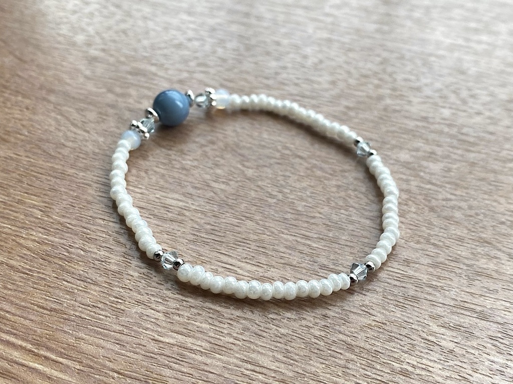 ブルーオパール & ヴィンテージ ホワイト ブレスレット