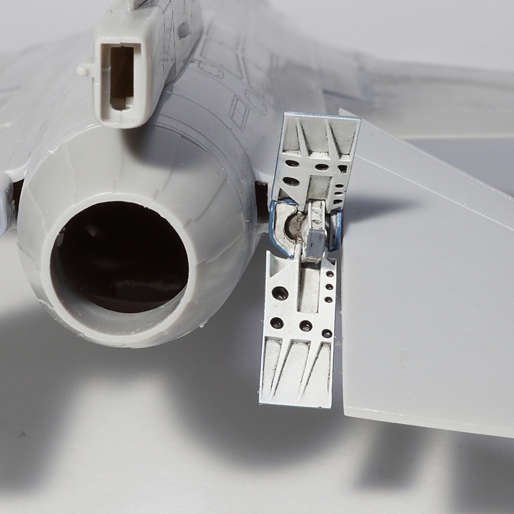 三菱F-2エンジン&エアブレーキセット(1/72)