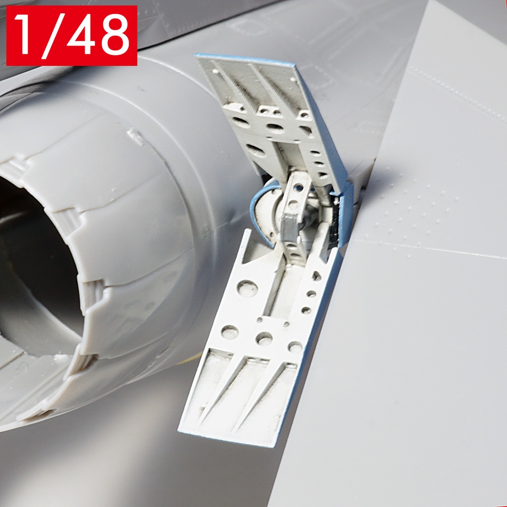 三菱F-2　エアブレーキ（1/48）