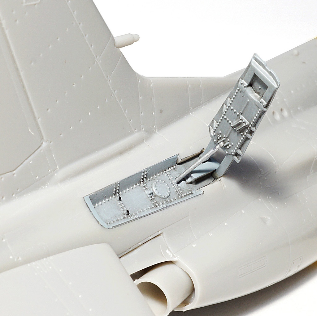 川崎T-4エアブレーキ(1/72)