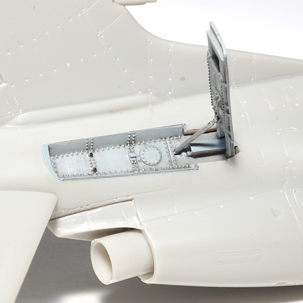 川崎T-4エアブレーキ(1/72)