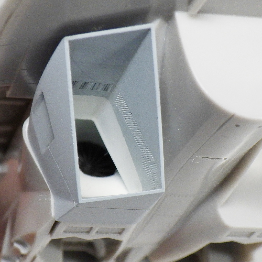 F/A-18E/Fスーパーホーネット インテイクダクト”短縮版”(1/72)