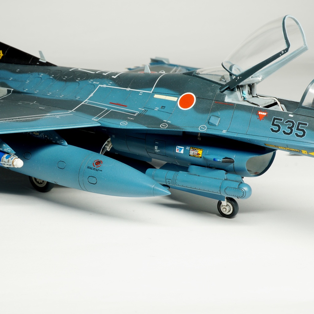 J/AAQ-2 FLIRポッド(1/72)