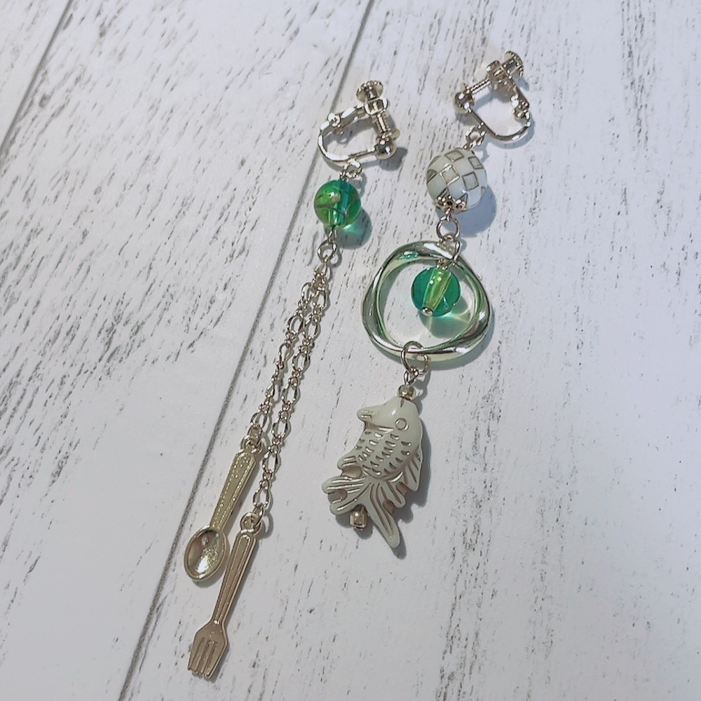 『敬虔』イヤリング・ピアス