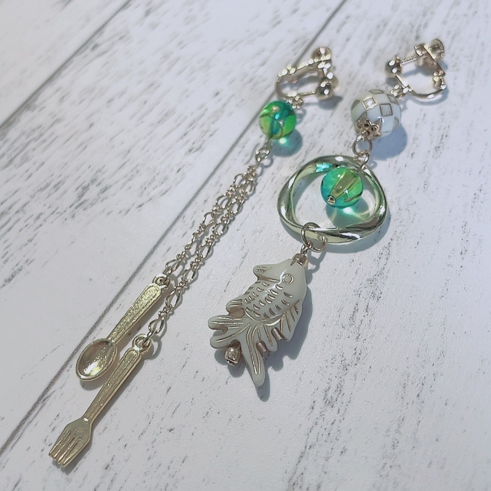 『敬虔』イヤリング・ピアス