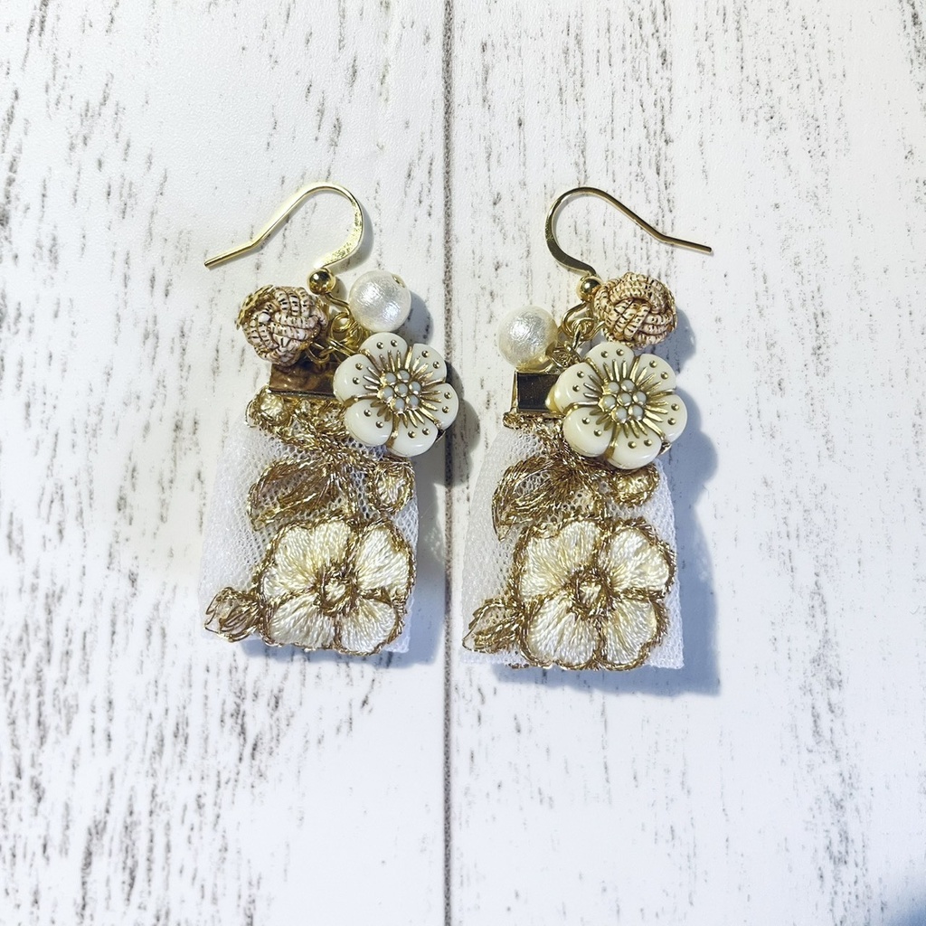 『華文』 インド刺繡リボンイヤリング・ピアス
