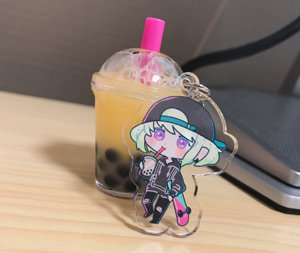 タピオカチャーム付きアクリルボールチェーン（リオ）