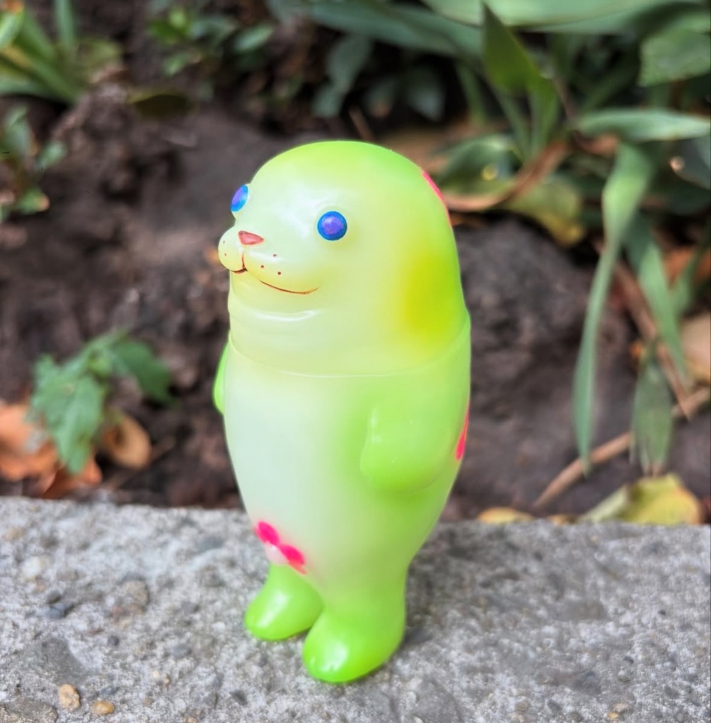 ソフビ『デベザラシ』🦭オハナグリーン🌸💚