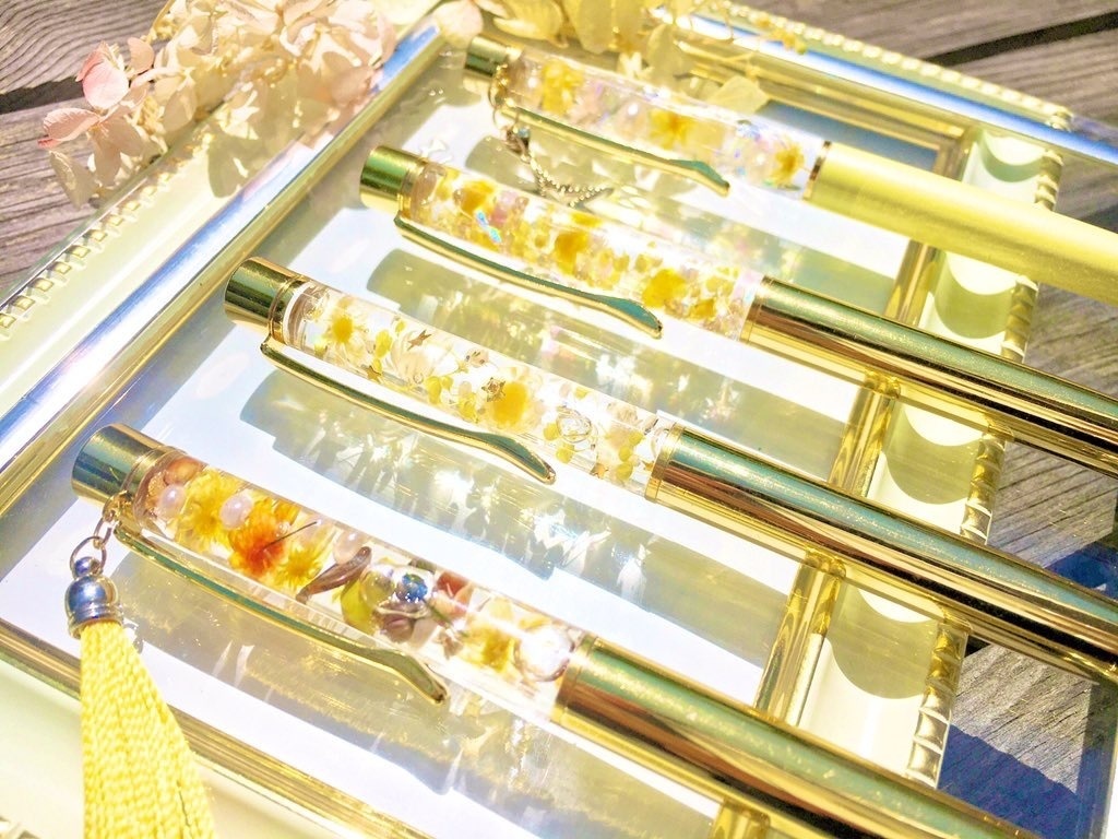 硝子入りハーバリウムペン【魔理沙×八卦炉】