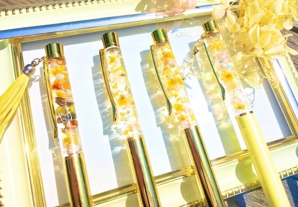 硝子入りハーバリウムペン【魔理沙×八卦炉】