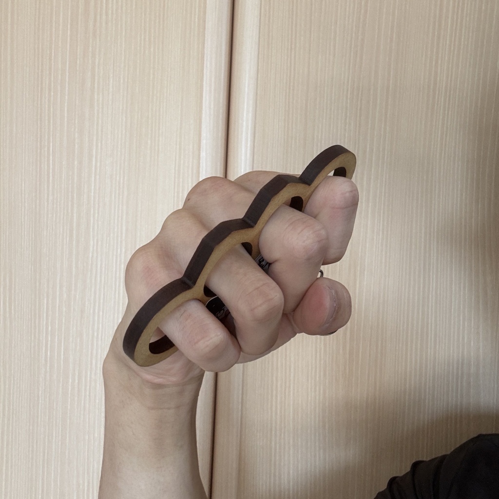 武花姉妹メリケンサック型キーホルダー