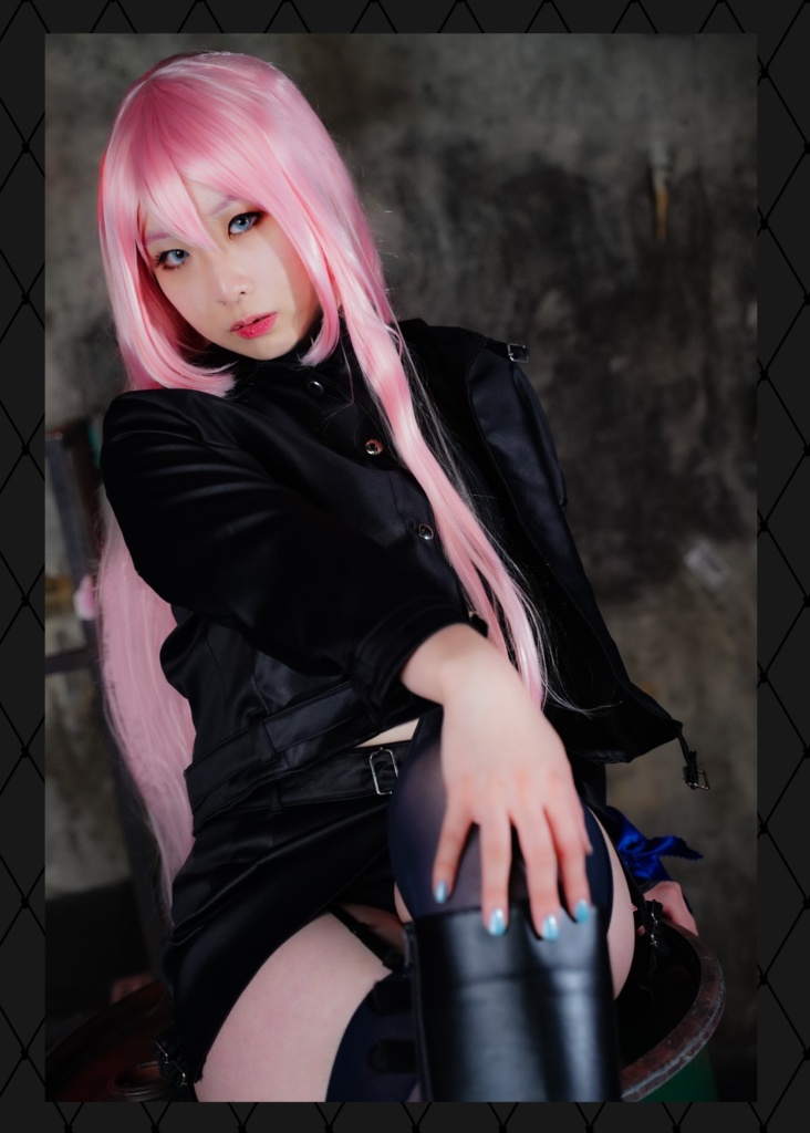 【巡音ルカ15周年記念写真集】巡る体音