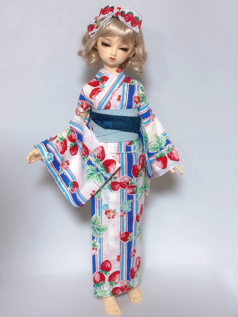 SD〜13SD少女サイズ　総手縫い浴衣いちご柄
