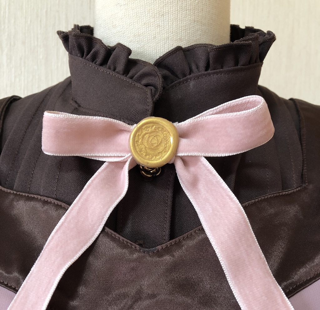 いちごチョコ風メイド衣装