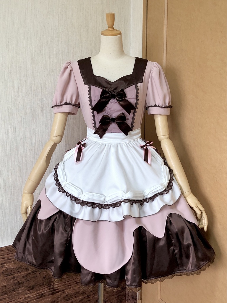 いちごチョコ風メイド衣装