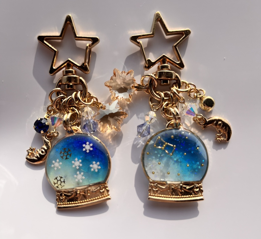 【28日21時〜販売!】寒空の星たちのスノードームバッグチャーム