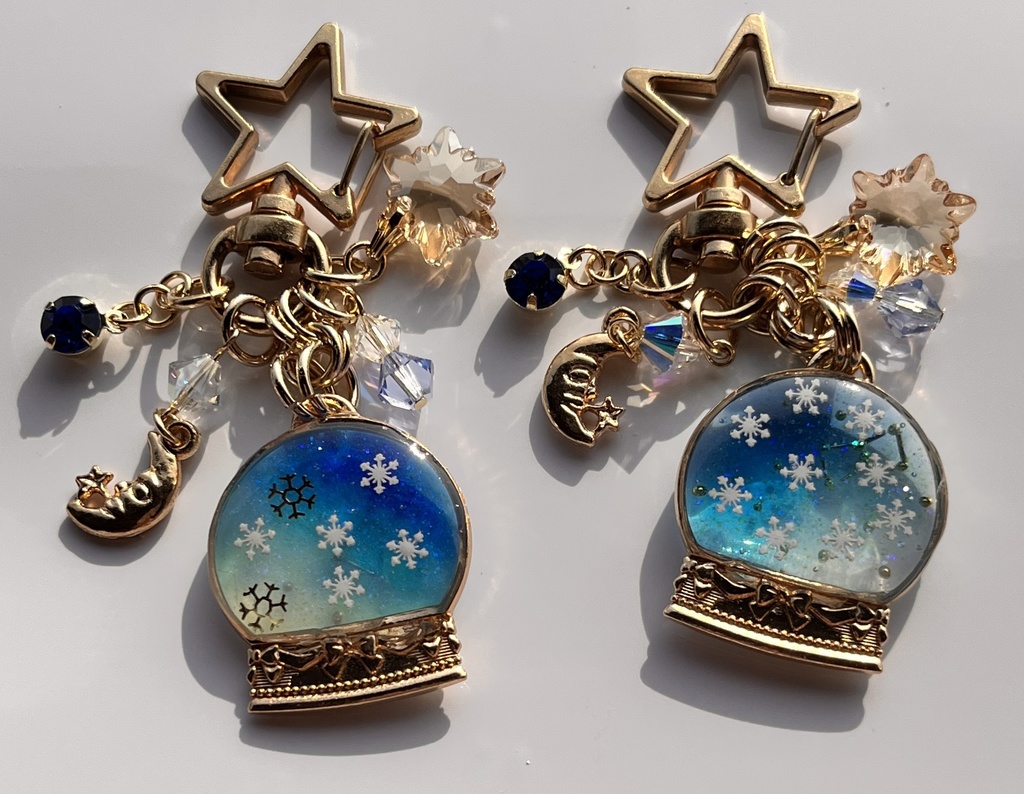 【28日21時〜販売!】寒空の星たちのスノードームバッグチャーム