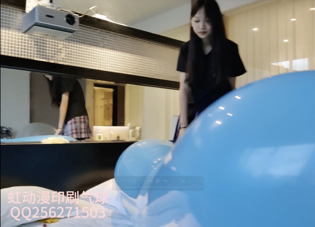 夏天结束补习班的高中少女/夏に塾を終えた女子高生/High school girl who finished her cram school in summer