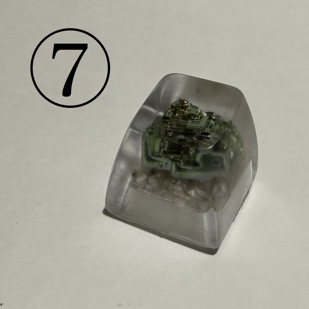 ビスマス鉱石キーキャップ