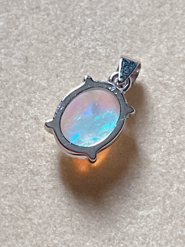 AAAエチオピア産プレシャスオパールネックレス