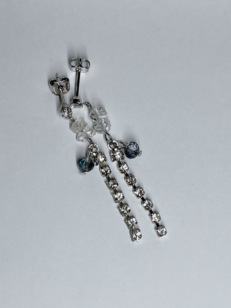 AAAハーキマーダイヤモンドラフロックのダイヤレーンピアス(イヤリング変更可)