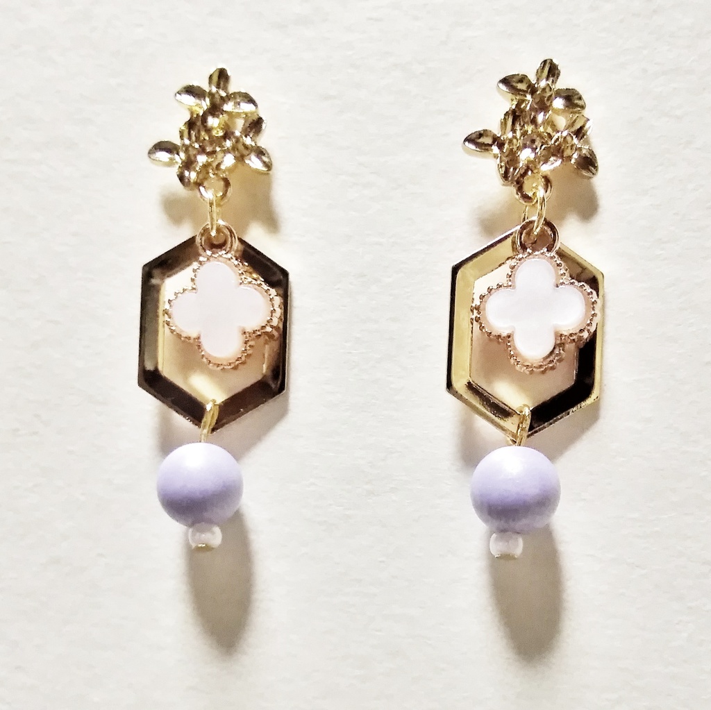 ライラックっぽいピアス