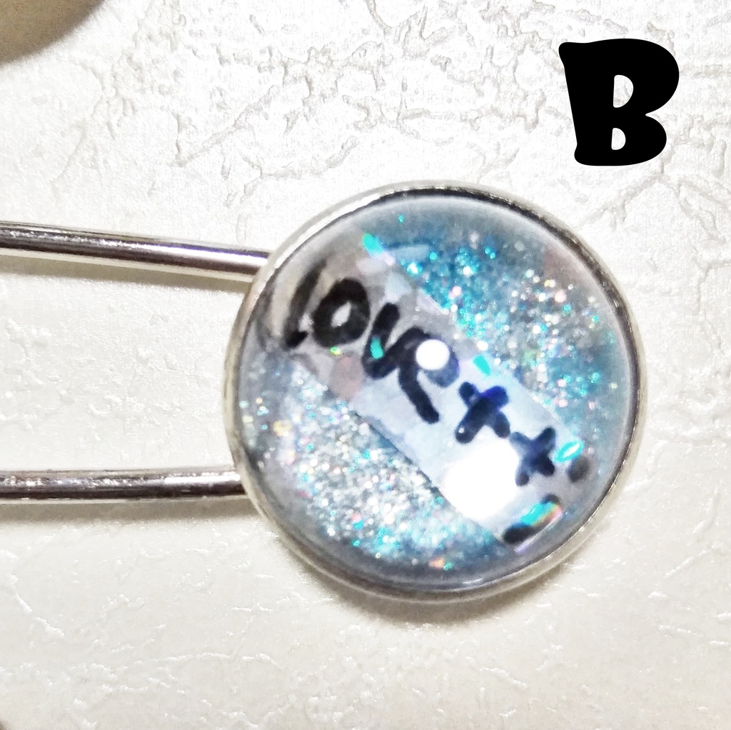 宇宙っぽいブローチ