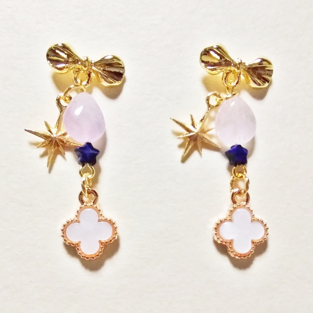ラベンダーアメジストとお花のピアス