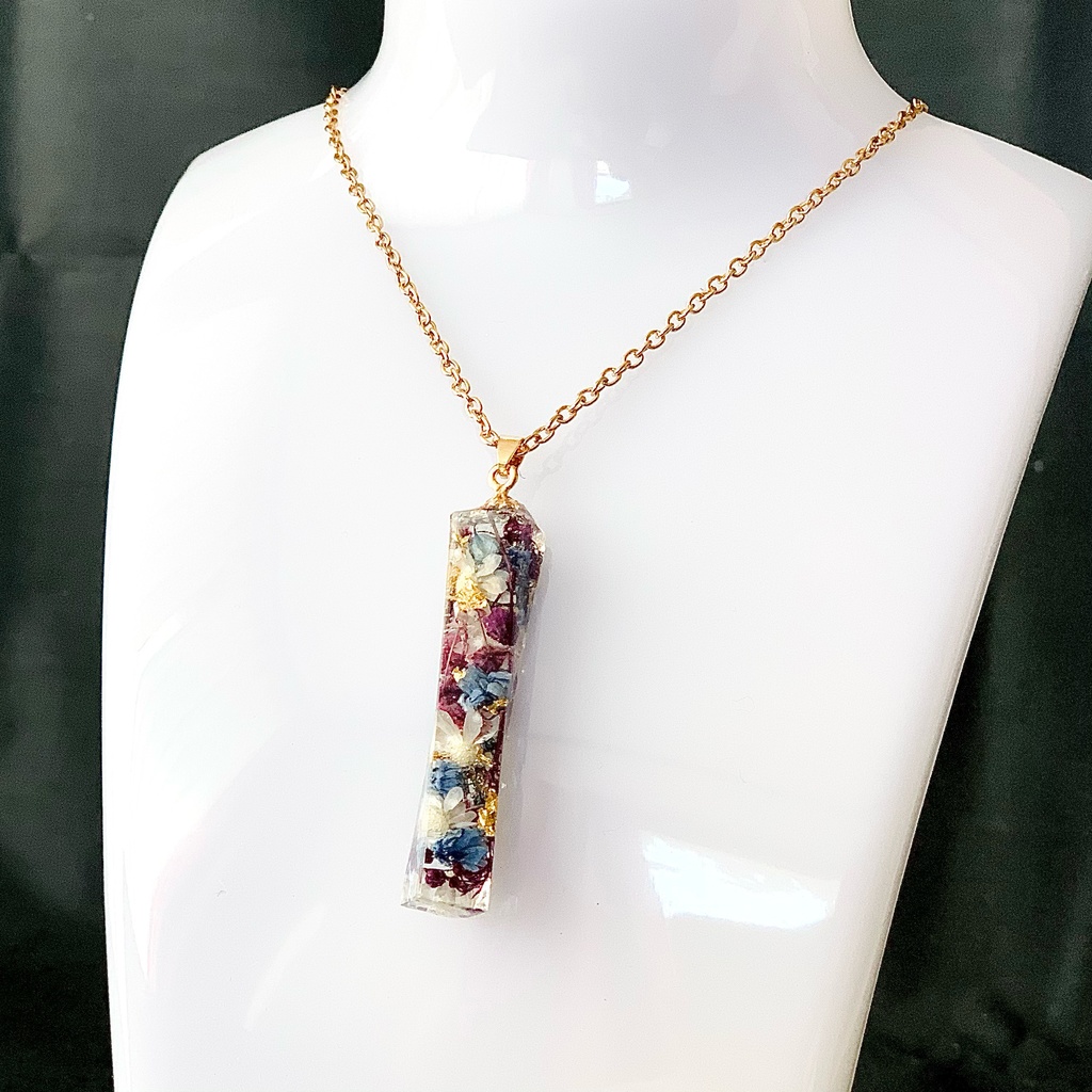 ドライフラワーのバーネックレス