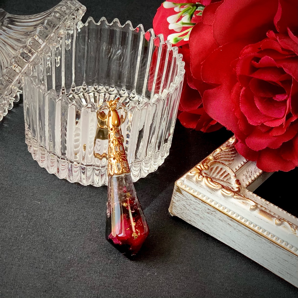 ローズペンデュラムのネックレス/チャーム