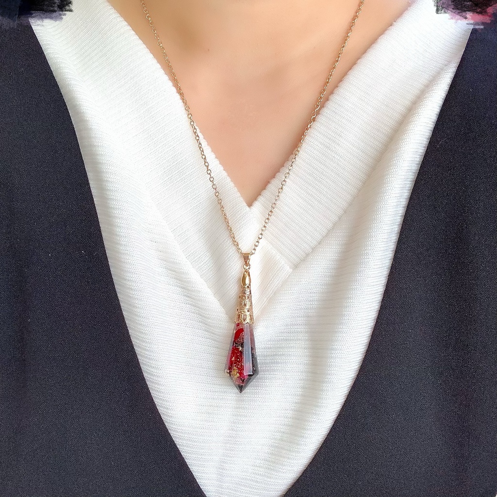 ローズペンデュラムのネックレス/チャーム