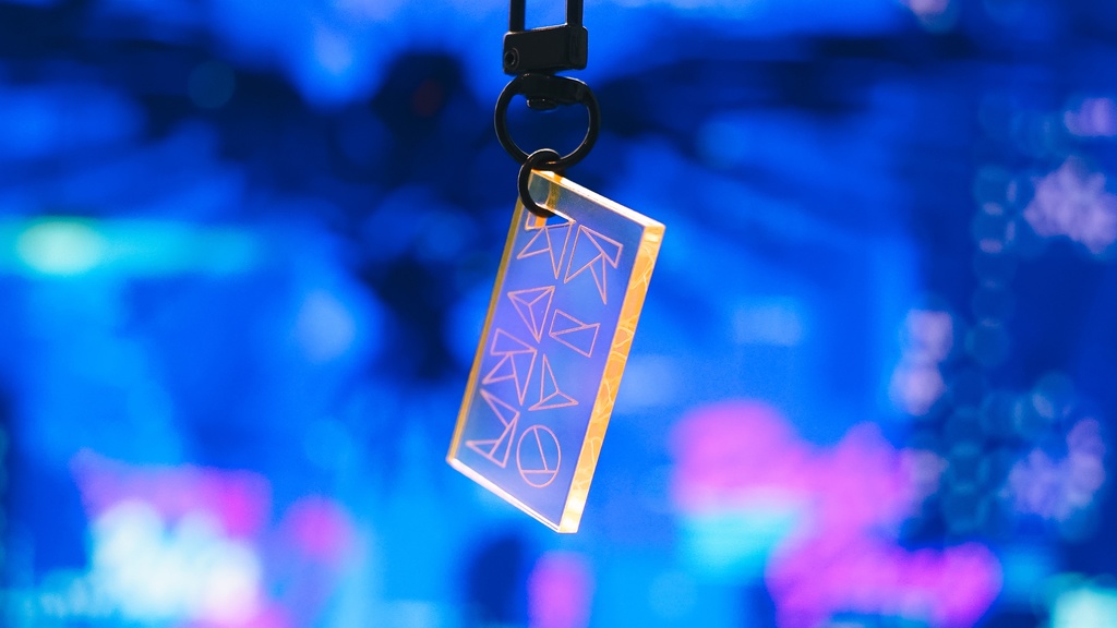 KAKURIYO key charm "origami" fluorescent orange